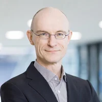 Porträt Dr. Holm Graessner