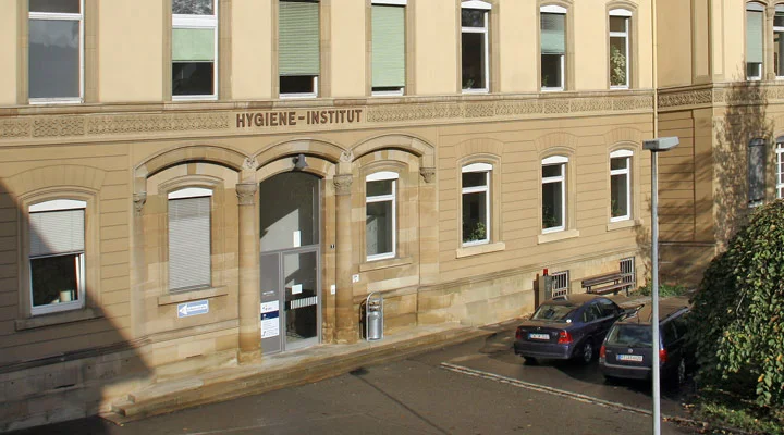 Eingang MTAL-SChule