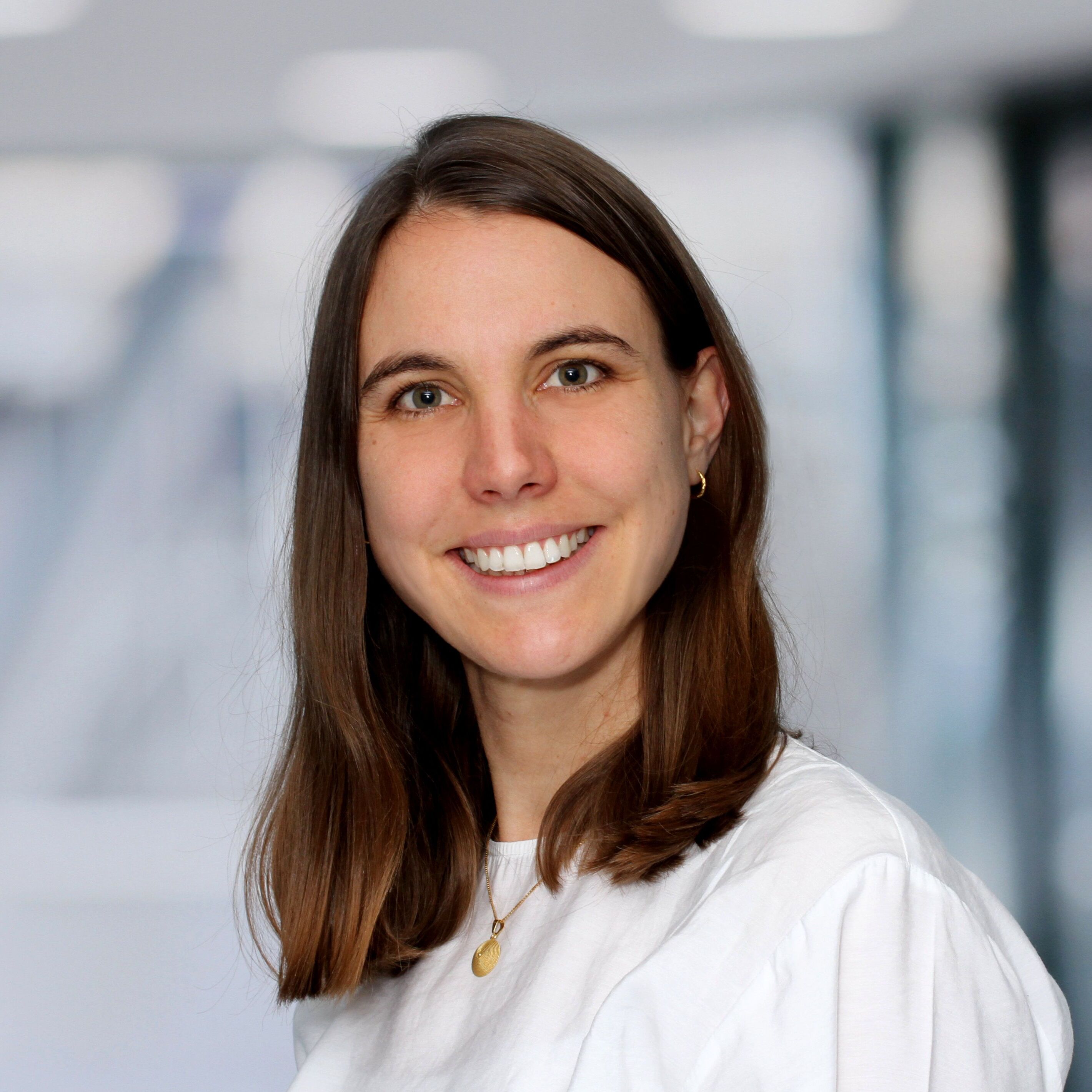 Dr. Leonie Frauenfeld
