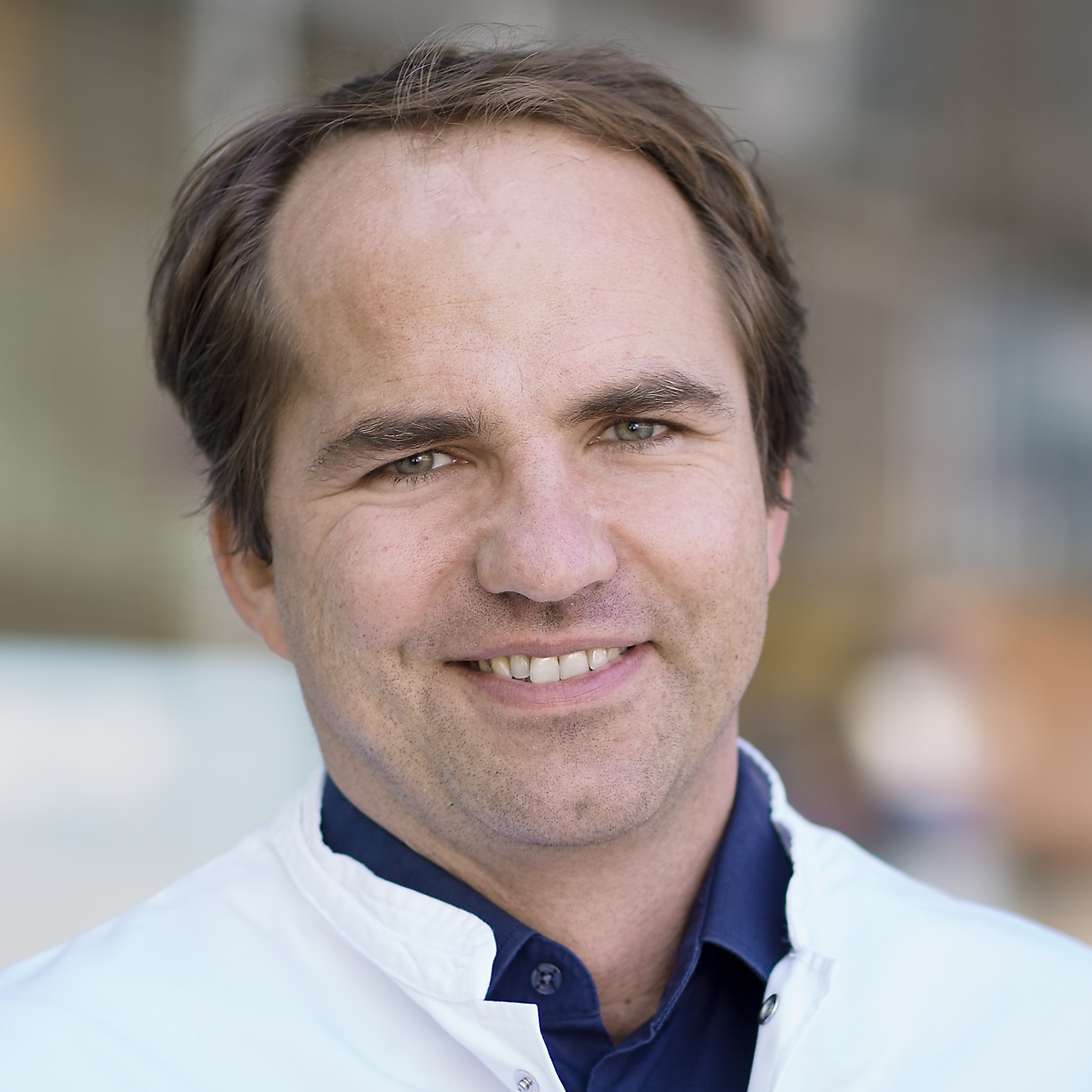 Dr. Jörn Pomper