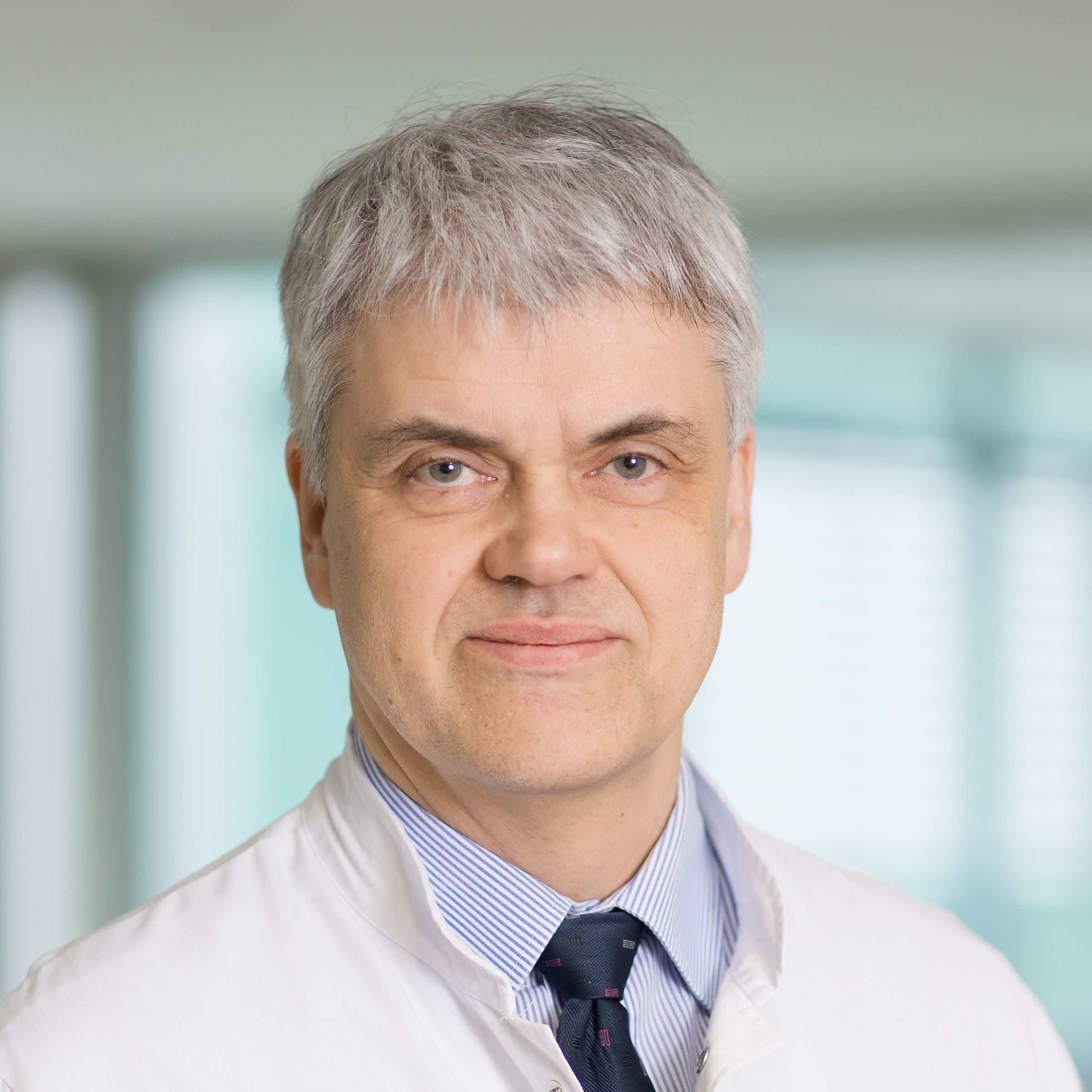 Dr. Frank Paulsen