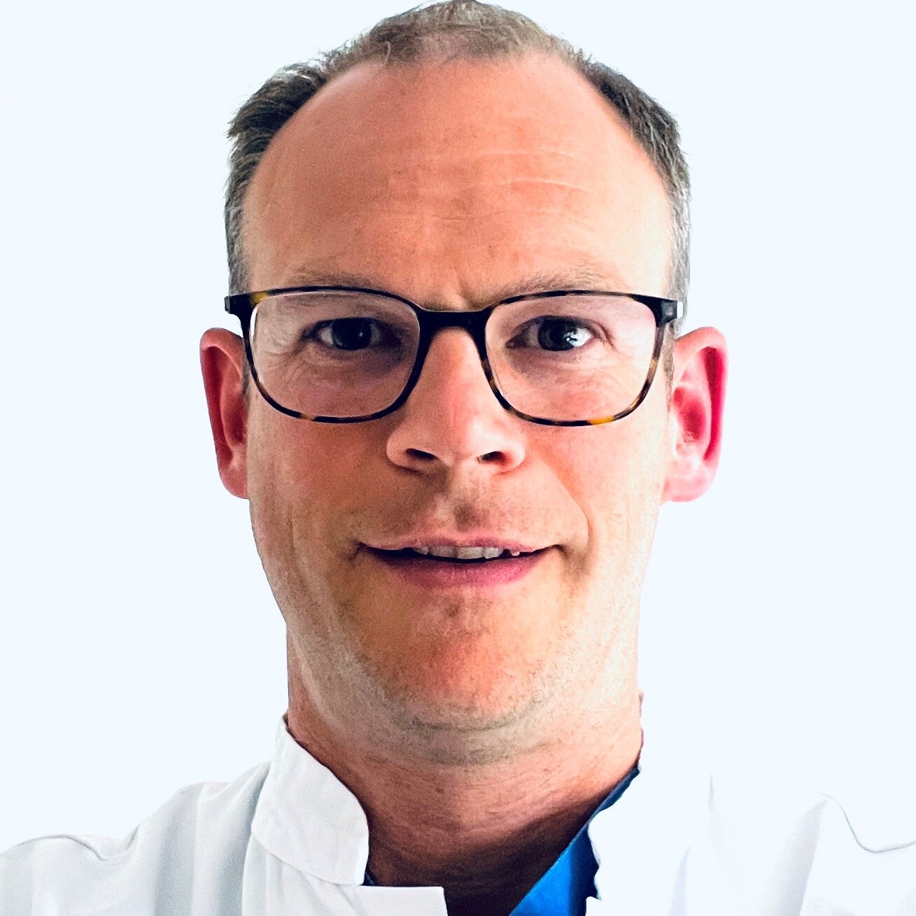Dr. Lars Füllbier
