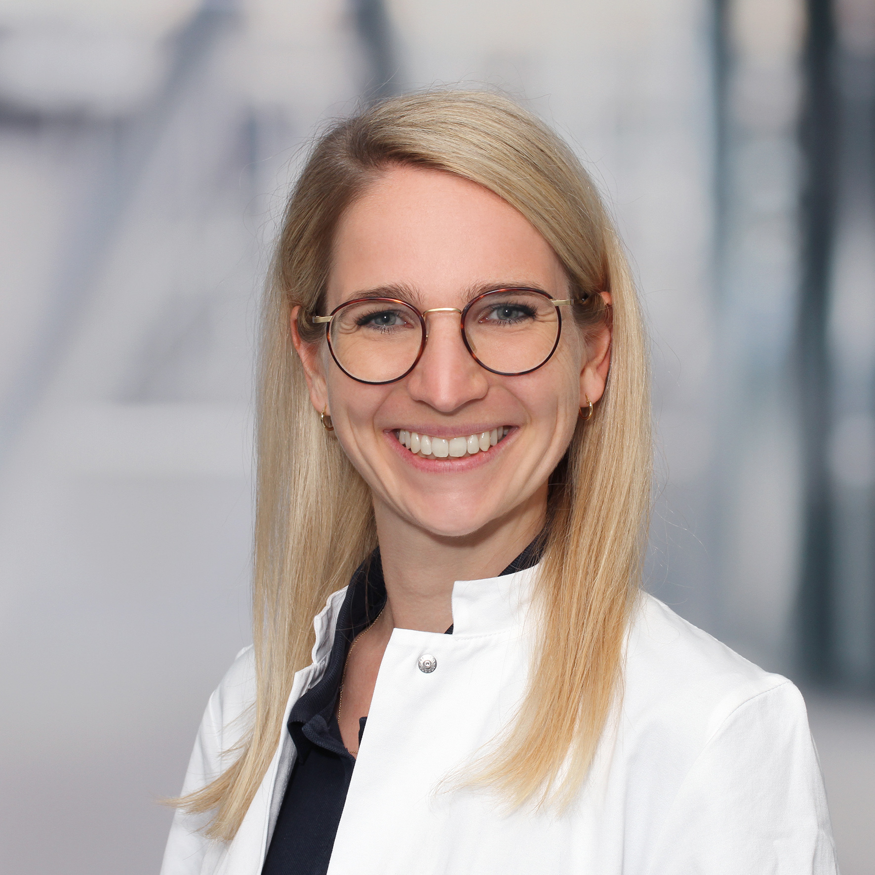 Dr. med. Elena Kuster