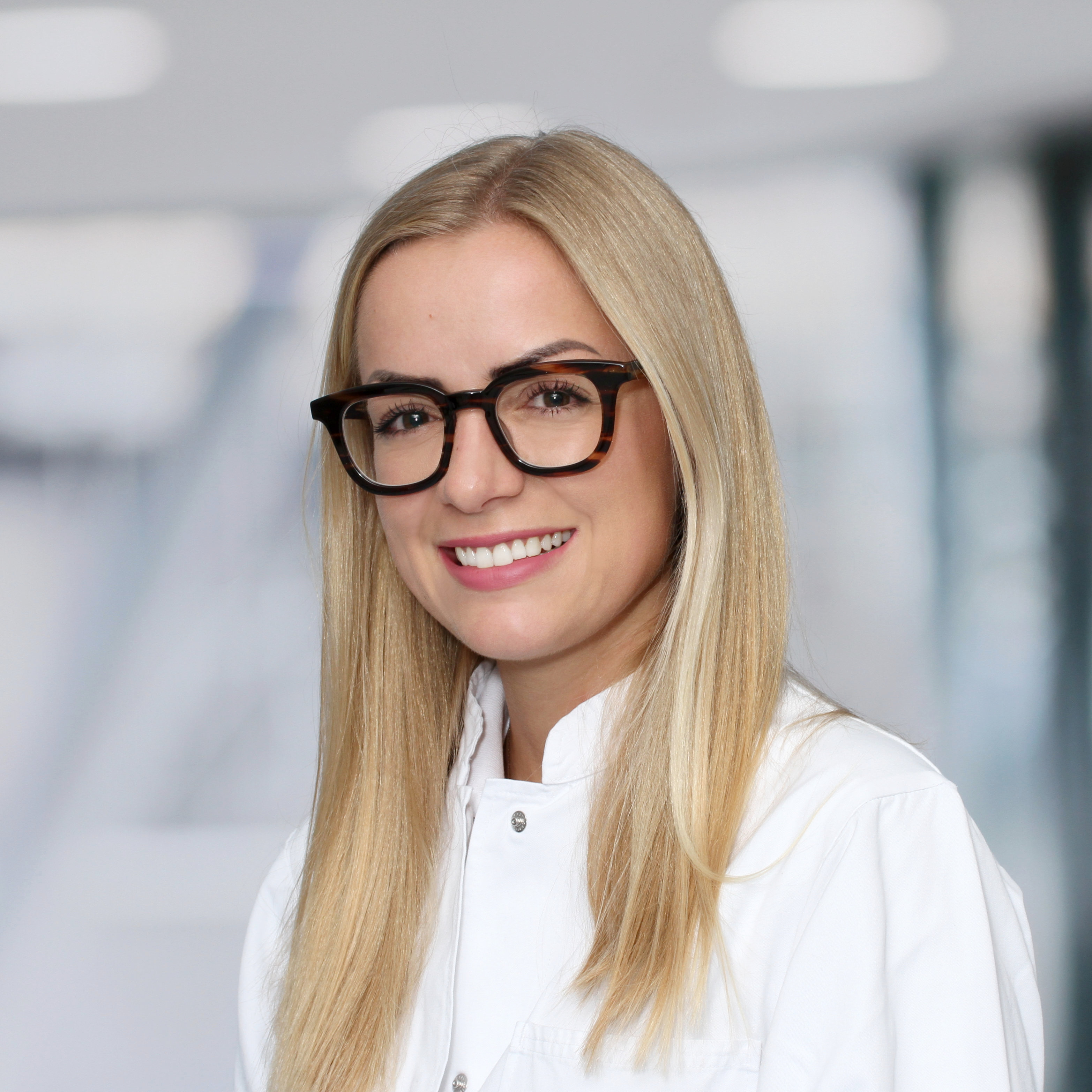 Dr. med. dent. Josephine Kreutzer