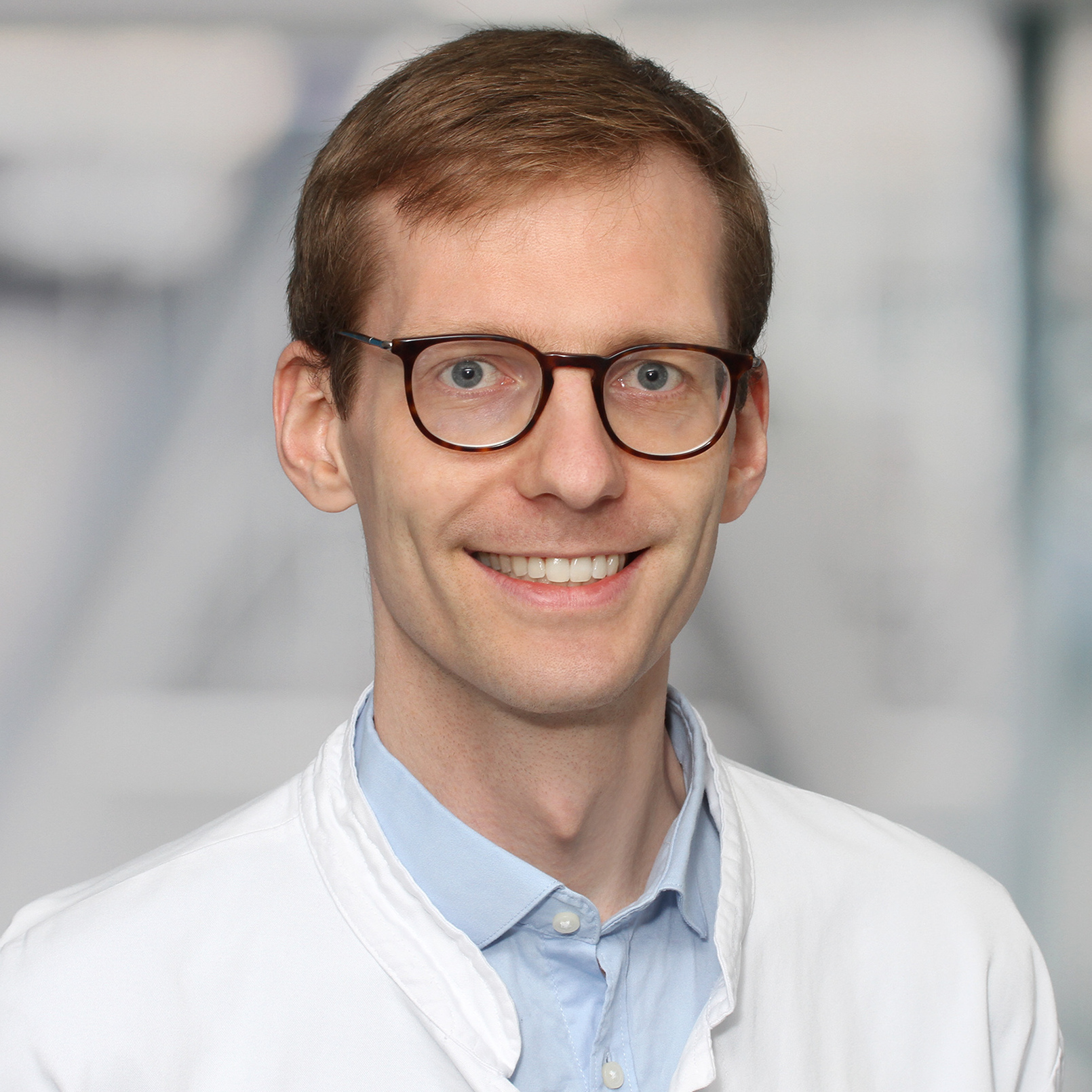 Herr Simon Vogel