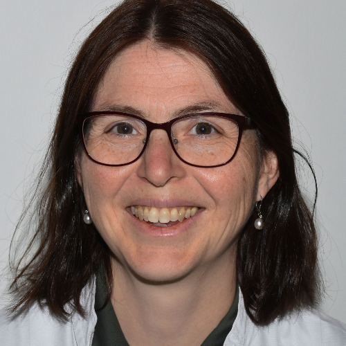 Frau Dr. med Anna Bruckmann, FEBO